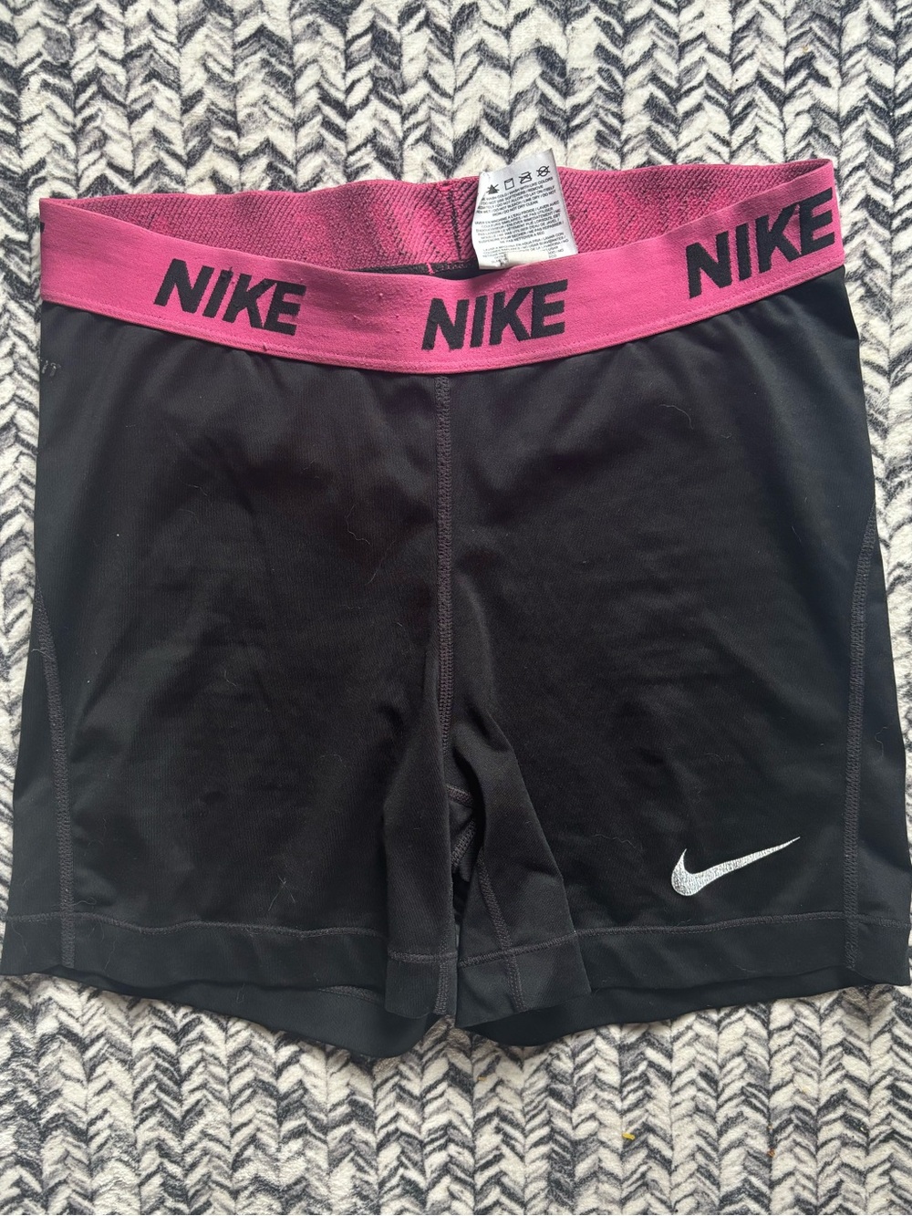 Nike Black Athletic Shorts with Pink Logo Waistband Women’s Medium